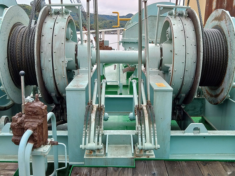 スパッドウインチ