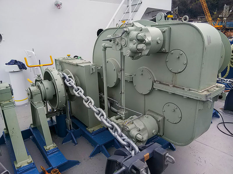 油圧ウインドラス